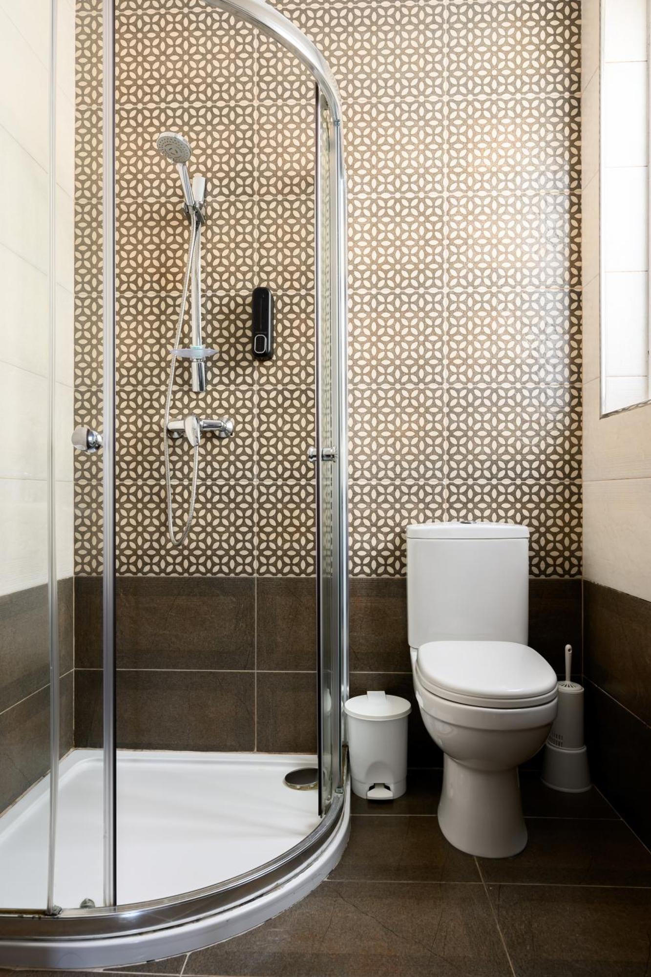 F9 Room 1, Private Double Room With Private Bathroom In Shared Flat มซิดา ภายนอก รูปภาพ